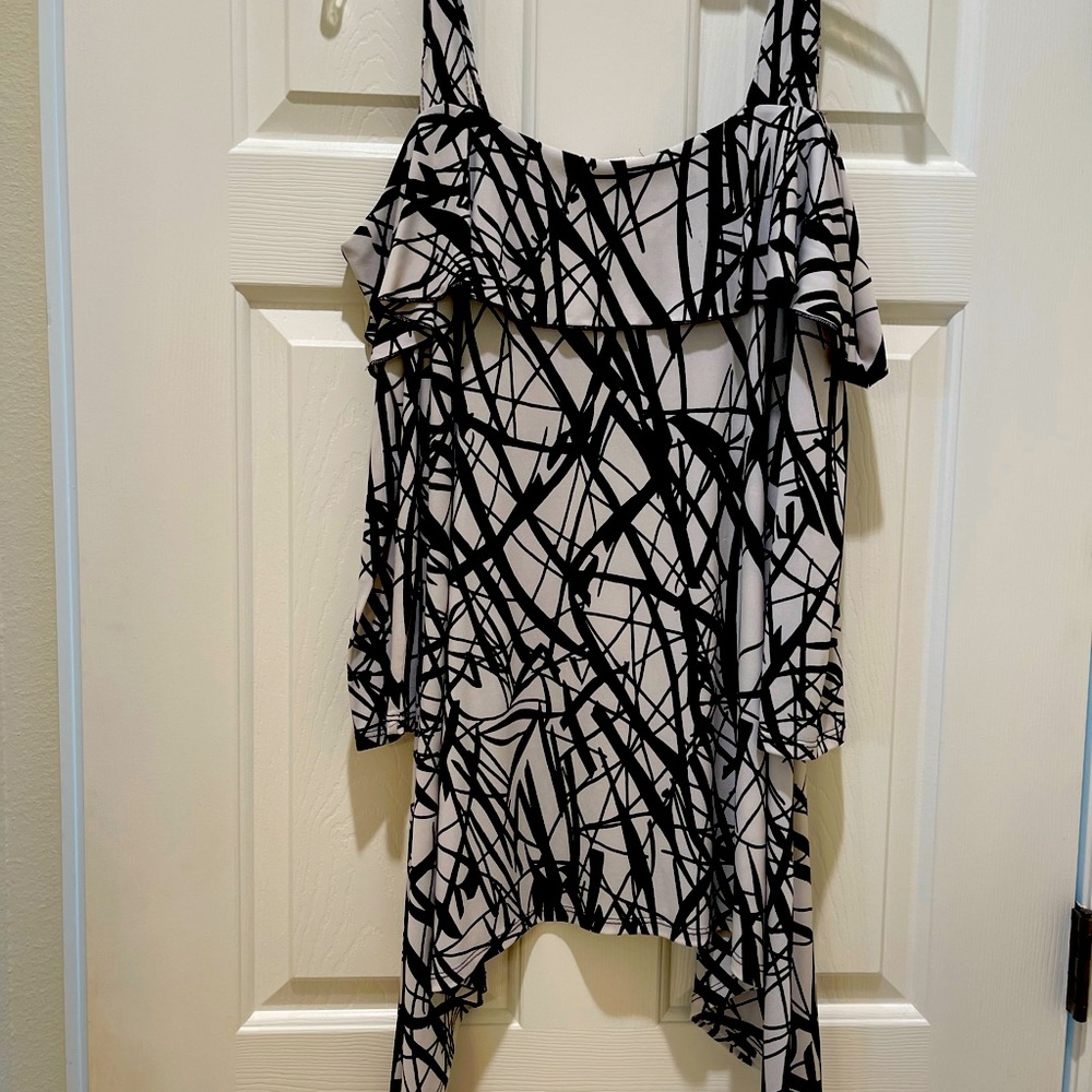 Cold shoulder top